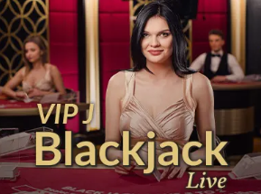 秀起来了！谢尔基秀原地颠球转头就被本·怀特放倒，后者染黄